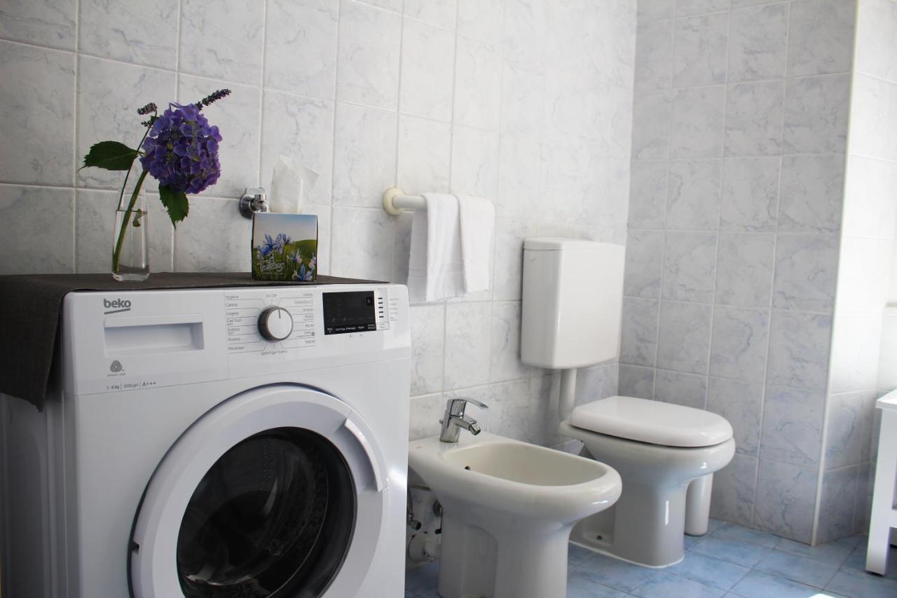 Le Campane Studio Apartment Bellagio Bagian luar foto